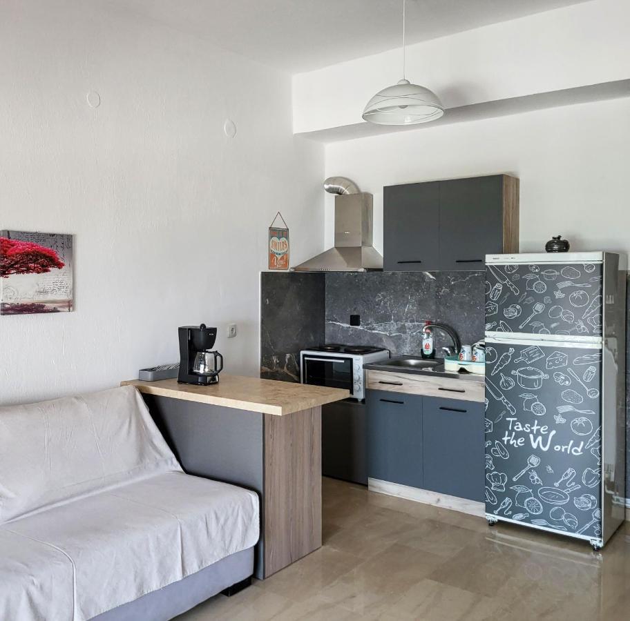 Varka Apartment Makrygialos Buitenkant foto