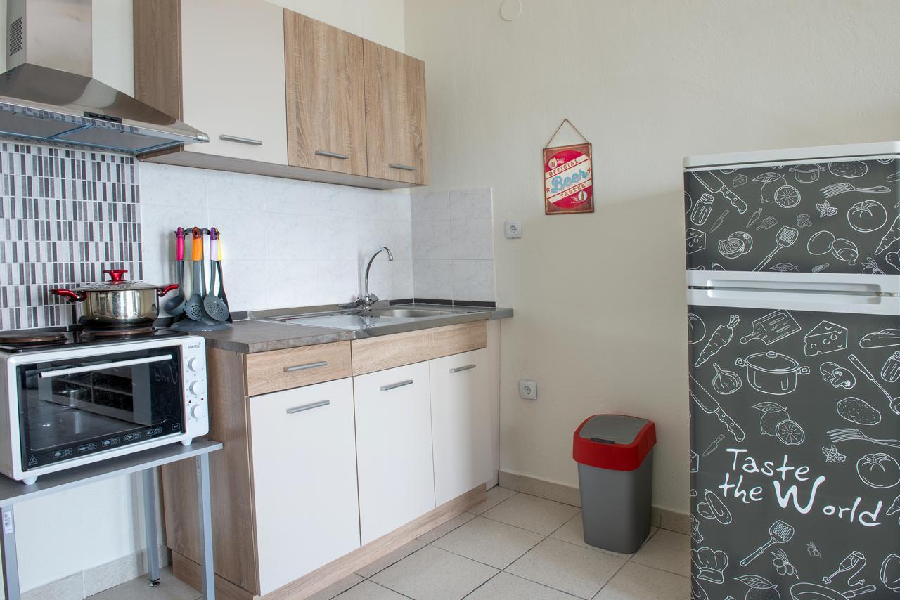 Varka Apartment Makrygialos Buitenkant foto